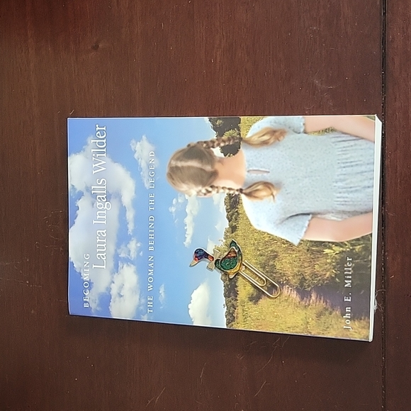 Becoming Laura Ingalls Wilder Softcover Book 306 Pages + Duck Bookmark - Picture 1 of 5